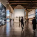 Fotografi Raksasa Menguasai Venice Biennale